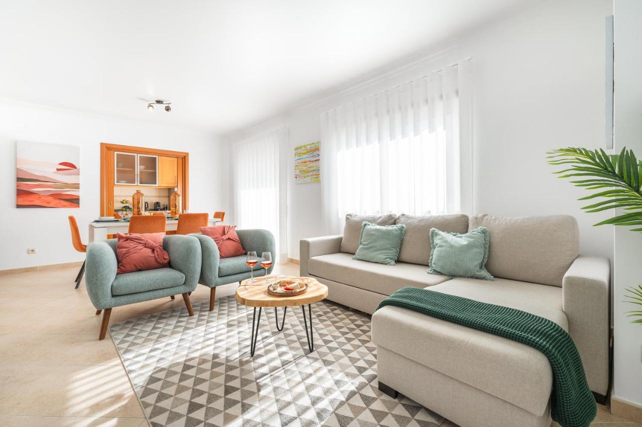 Ocean Getaway - Private Parking And Sea View Apartment Nazare Bagian luar foto