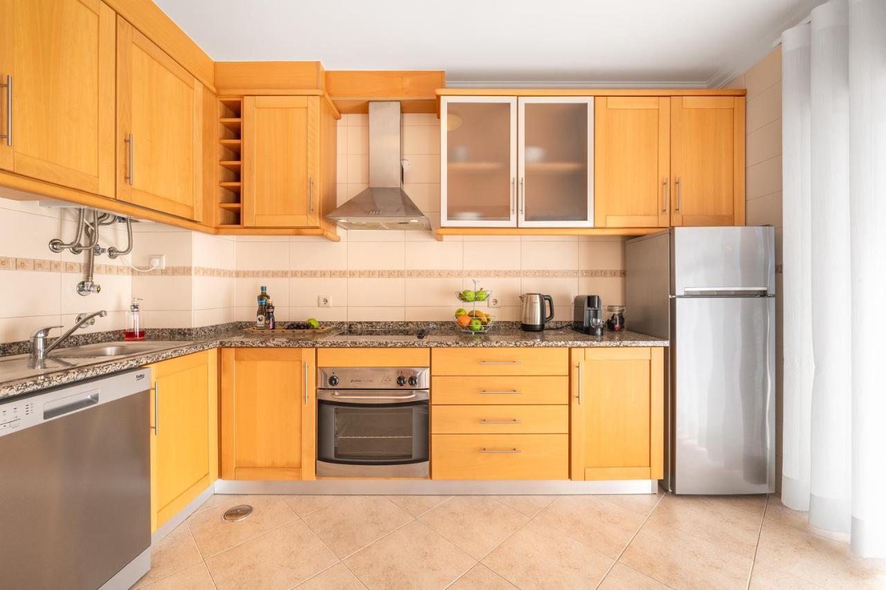 Ocean Getaway - Private Parking And Sea View Apartment Nazare Bagian luar foto