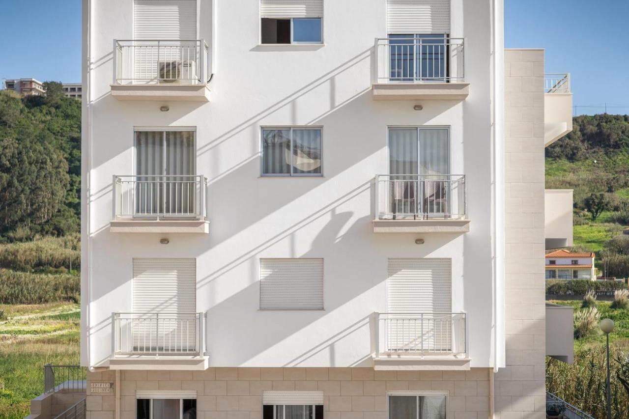 Ocean Getaway - Private Parking And Sea View Apartment Nazare Bagian luar foto